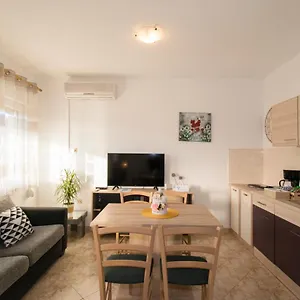 Fuma Apartment