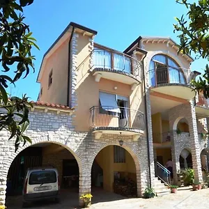 Renata Mare Apartment